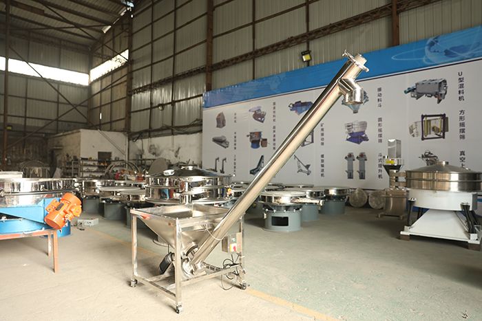 高卓螺旋輸送機：密閉輸送利器，適配多行業(yè)轉(zhuǎn)運