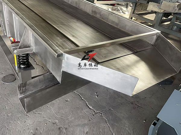 食品不銹鋼直線篩的工作原理