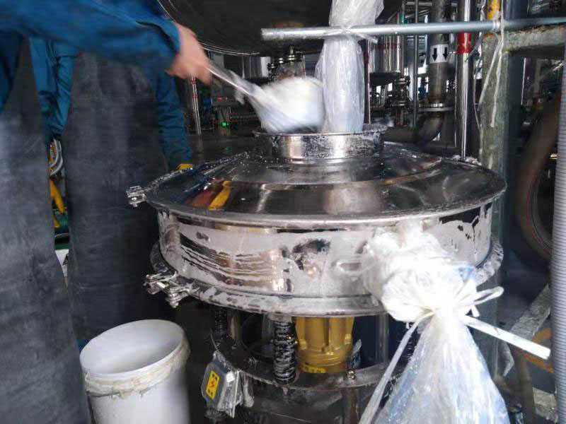 新鄉(xiāng)市高卓振動篩廠家客戶定晴橡膠篩分機—定晴橡膠振動篩現(xiàn)場